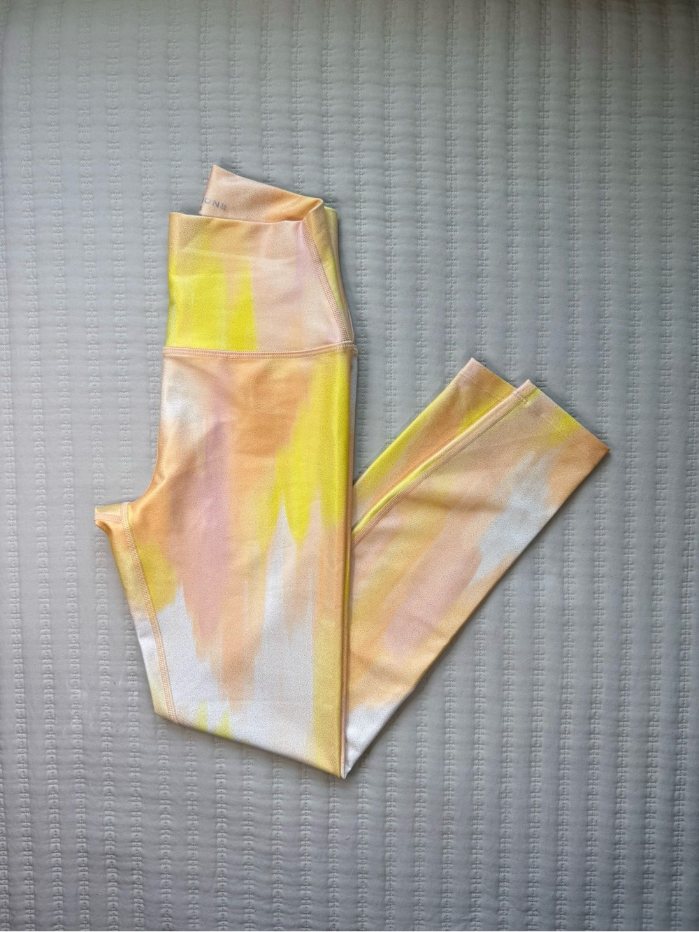 Carbon 38 Digital Foiled Metallic Yellow Sunset 7/8 Length Leggings XS